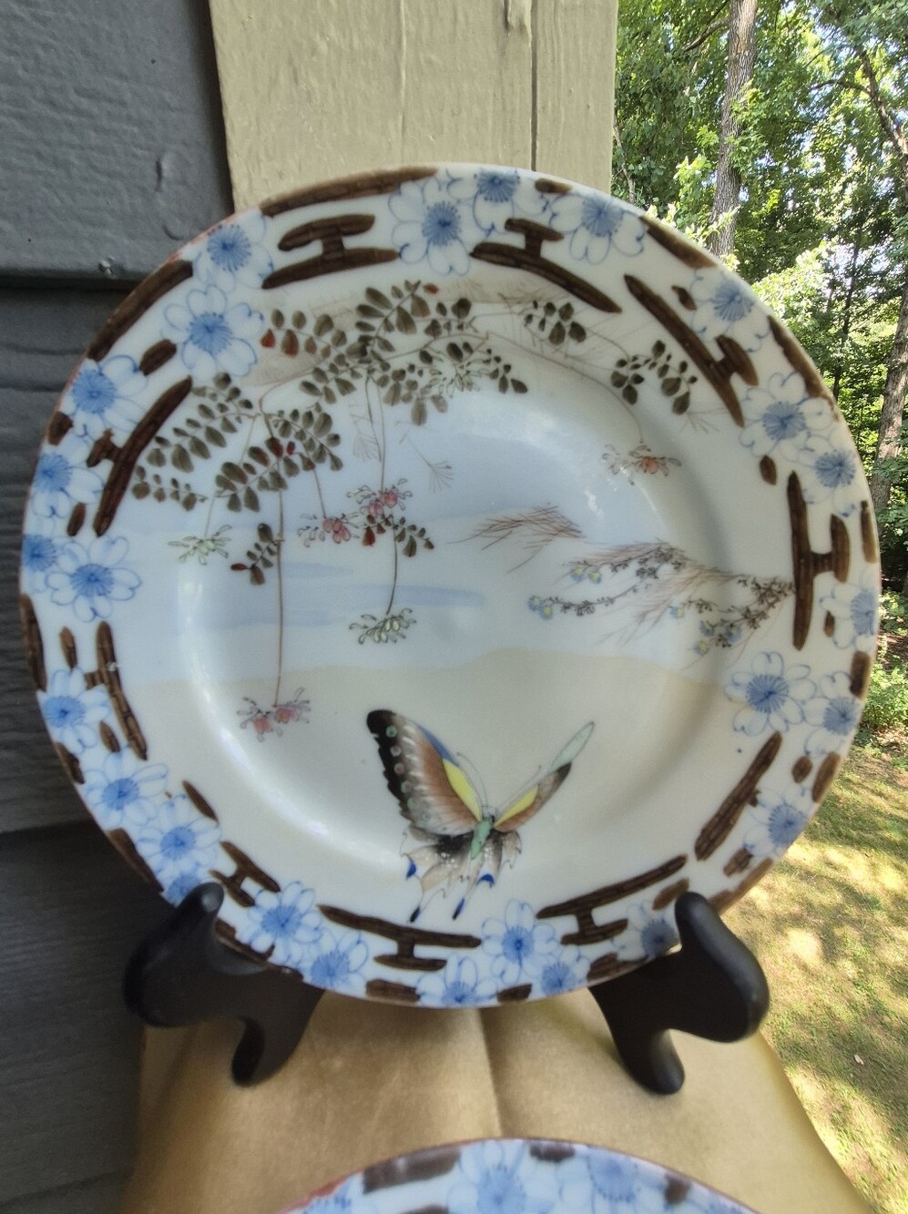 Pair Of Antique Japanese Yokohama-yaki 7" Cabinet Plates